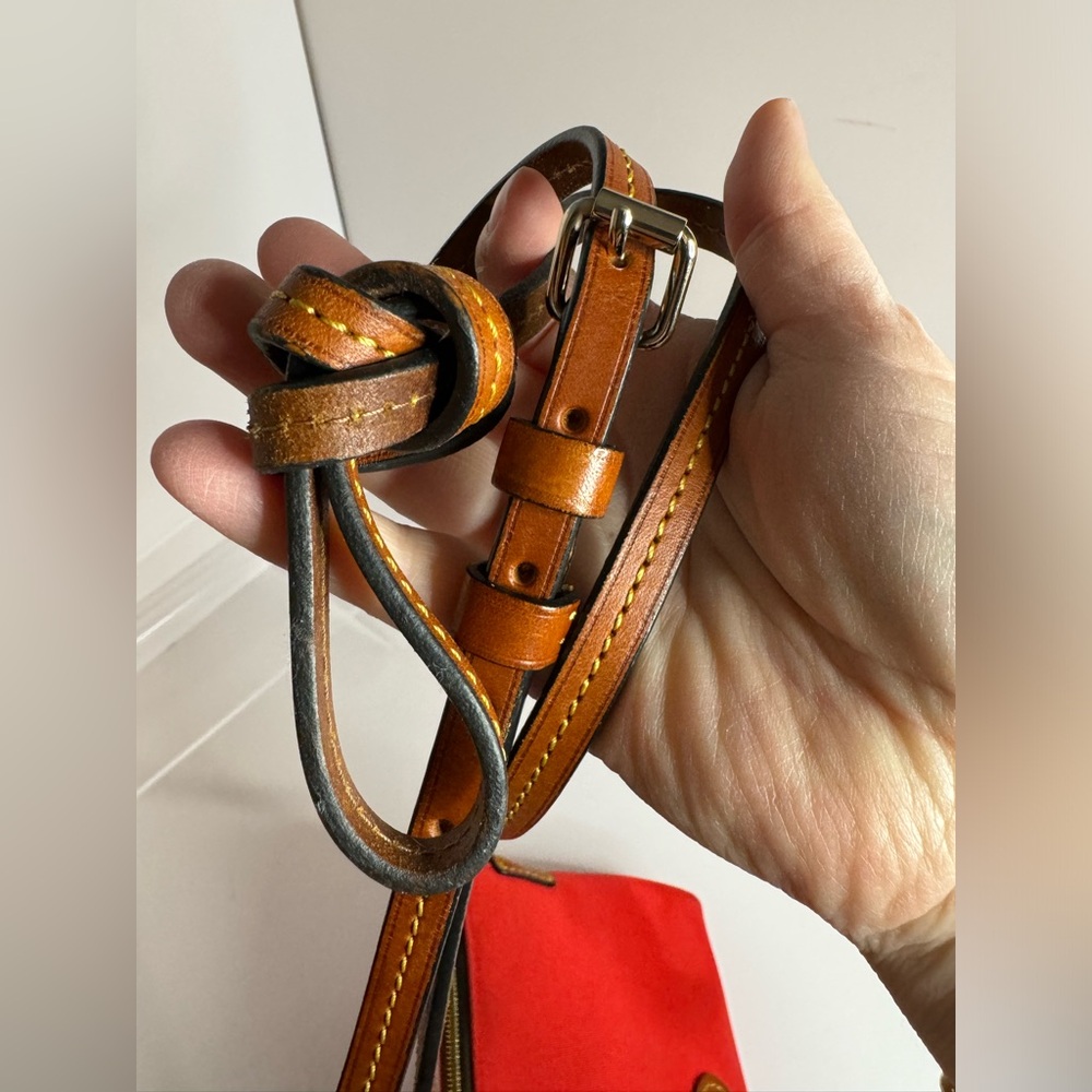☘️#123 Dooney & Bourke Small Red Nylon Crossbody Bag - Picture 9 of 17
